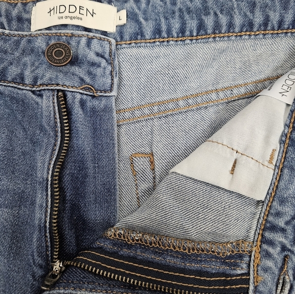 Hidden Medium Wash High Rise Fringed Distressed Jean Shorts Size Large Women K46 - Picture 4 of 11